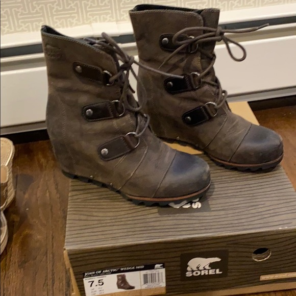 Sorel Shoes - Sorel Joan of Arctic Wedge Mid